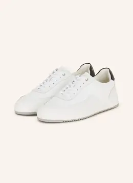 Filling Pieces: Белые кроссовки 