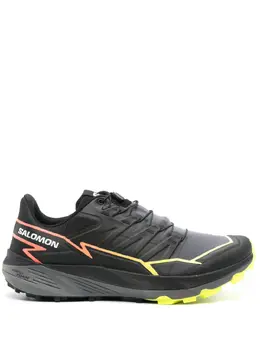 Salomon: Чёрные кроссовки 