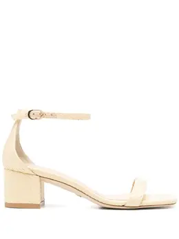 Stuart Weitzman: Светлые сандалии 