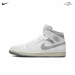 NIKE: Белые кроссовки 
