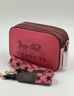 Coach: Розовая сумка 