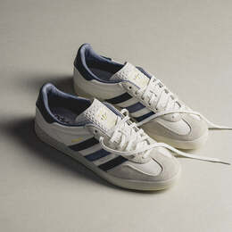 Adidas: Белые кроссовки  Gazelle Indoor