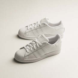 Adidas: Белые кроссовки  Superstar