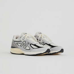 New Balance: Серые кроссовки 