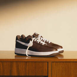 Nike: Коричневые кроссовки  Air Force 1 Low Retro