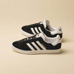 Adidas: Чёрные кроссовки  Gazelle