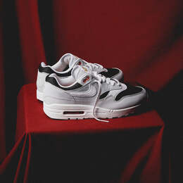 Nike: Чёрные кроссовки  Air Max 1 Premium