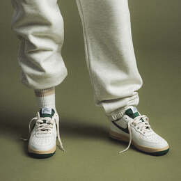 Nike: Серые кроссовки  Air Force 1