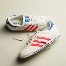Adidas: Белые кроссовки 