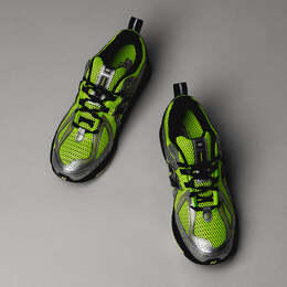 New Balance: Зелёные кроссовки 