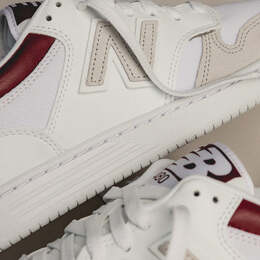 New Balance: Белые кроссовки 