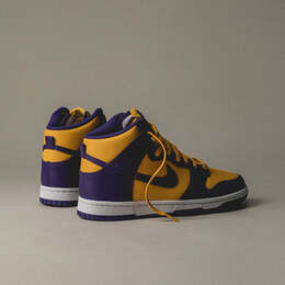 Nike: Фиолетовые кроссовки  Dunk High