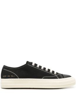 Common Projects: Чёрные кроссовки  Tournament