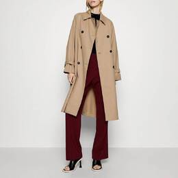 Weekend Max Mara: Бежевое пальто 