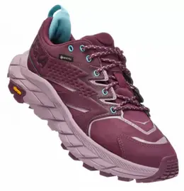 Hoka: Фиолетовые кроссовки 