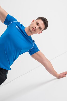Nike: Белая футболка 