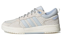 Adidas: Кроссовки 