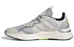 Adidas: Кроссовки 