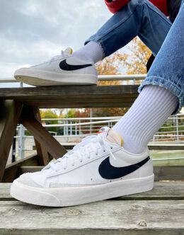 Nike: Чёрные кроссовки  Blazer Low 77