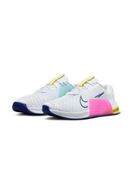 Nike: Яркие кроссовки 