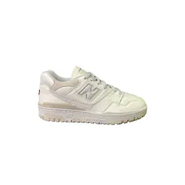 New Balance: Белые кроссовки  550