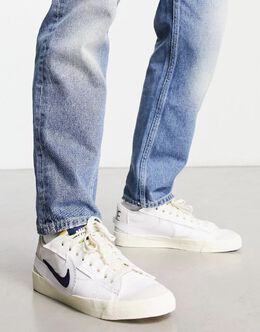 Nike: Тёмные кроссовки Blazer 77