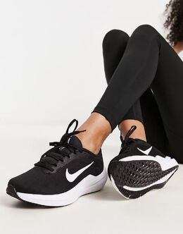 Nike: Чёрные кроссовки  Air