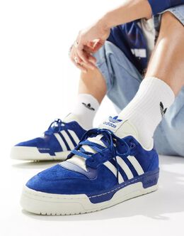 Adidas Originals: Тёмные кроссовки 