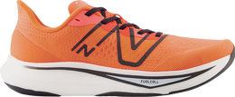 New Balance: Оранжевые кроссовки  FuelCell