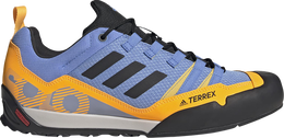 Adidas: Голубые кроссовки  Terrex Swift