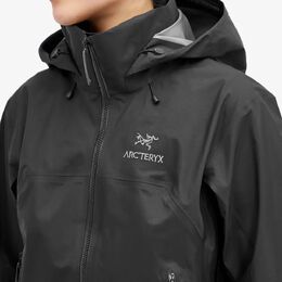 Arcteryx: Чёрная куртка 