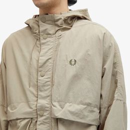 Fred Perry: Короткий пуховик 