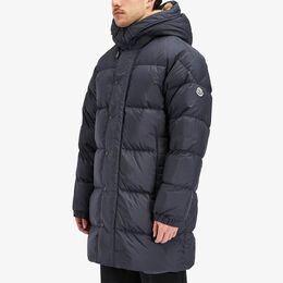 Moncler: Длинный пуховик 