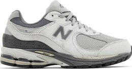 New Balance: Серые кроссовки  2002R