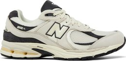 New Balance: Серые кроссовки  2002R