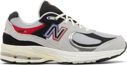 New Balance: Серые кроссовки  2002R