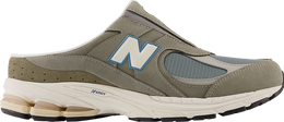 New Balance: Серые кроссовки  2002R