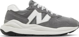 New Balance: Серые кроссовки  57/40