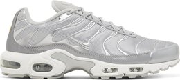 Nike: Серебристые кроссовки  Air Max Plus