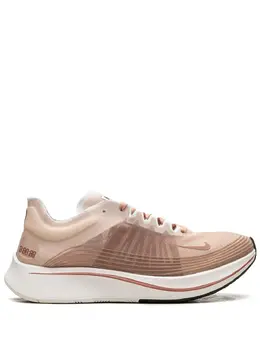 Nike: Розовые кроссовки  Zoom Fly SP