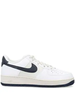 Nike: Белые кроссовки  Air Force 1