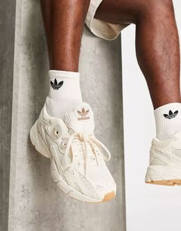 Adidas Originals: Белые кроссовки 