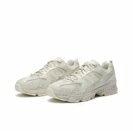 New Balance: Белые кроссовки  530