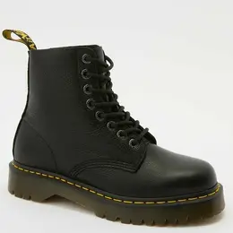 Dr. Martens: Чёрные ботинки 