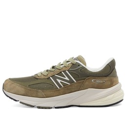 New Balance: Зелёные кроссовки 