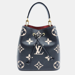 Louis Vuitton: Чёрная сумка 