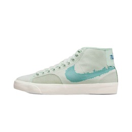 Nike: Светлые кеды  SB Blazer