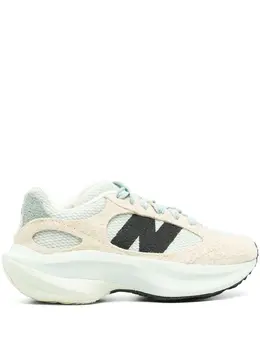New Balance: Зелёные кроссовки 