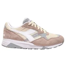 Diadora: Бежевые кроссовки