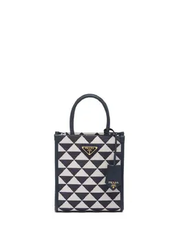 Prada: Голубая сумка 